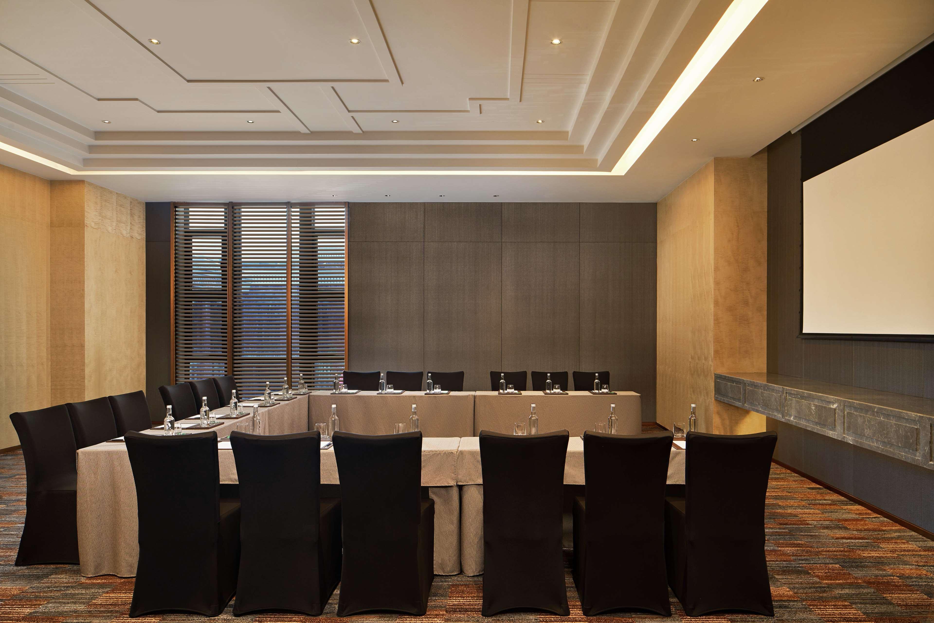 Conrad Tianjin Hotel Екстериор снимка