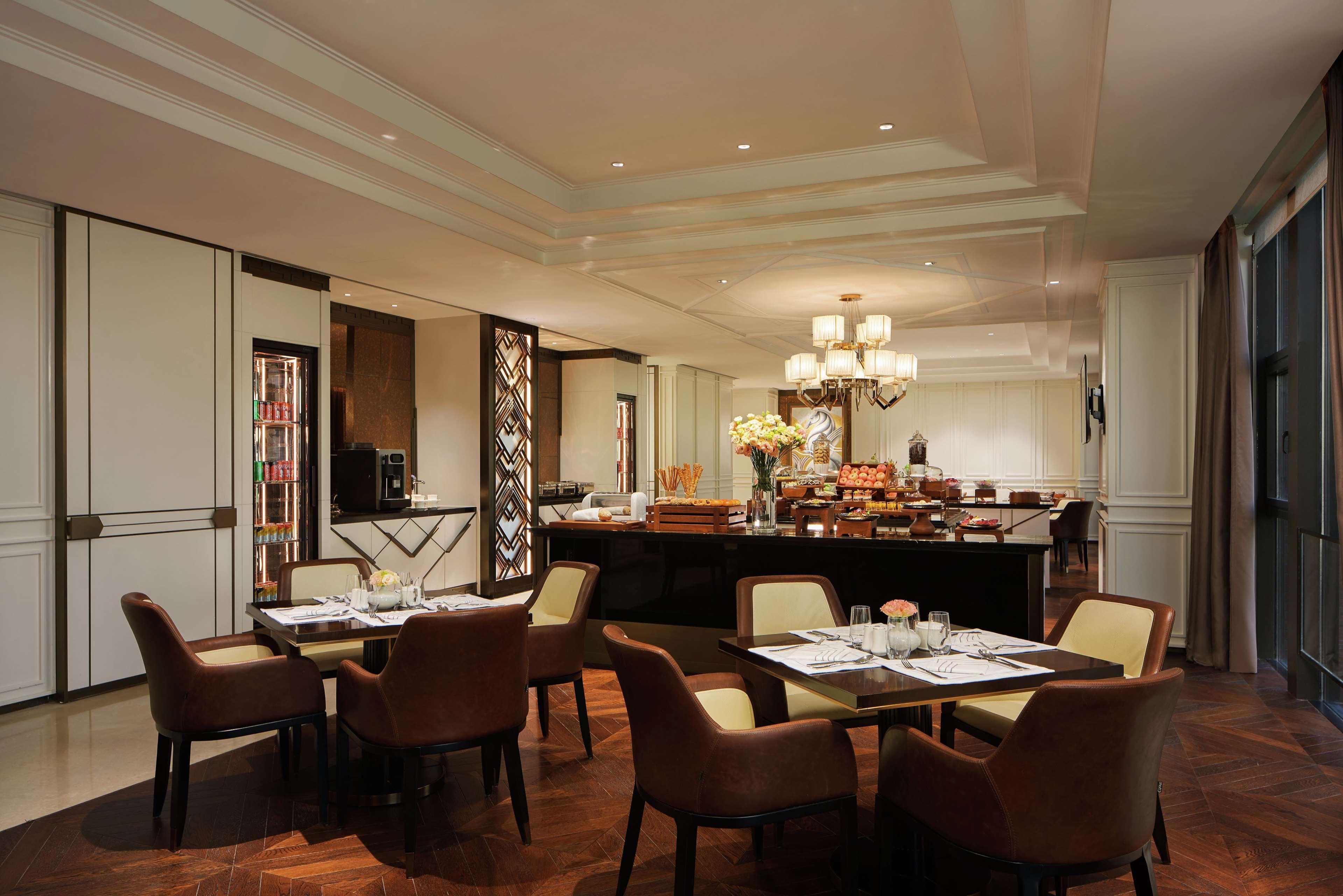 Conrad Tianjin Hotel Екстериор снимка